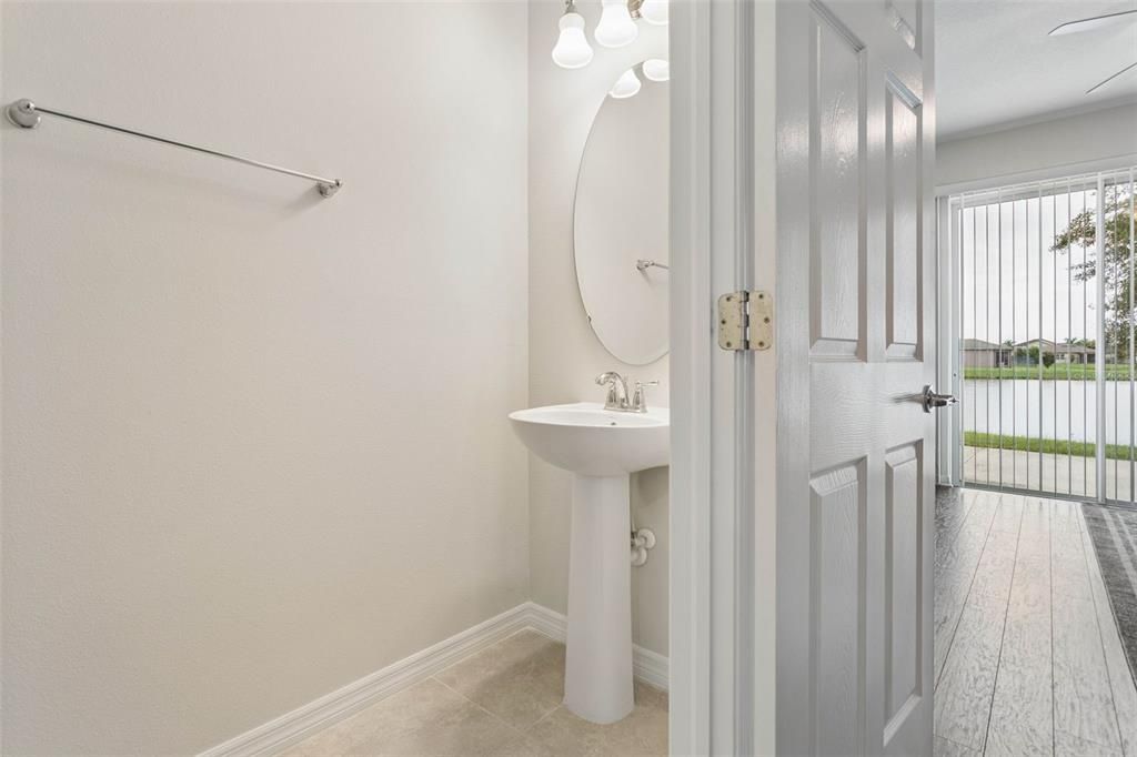 For Sale: $248,900 (2 beds, 2 baths, 1588 Square Feet)