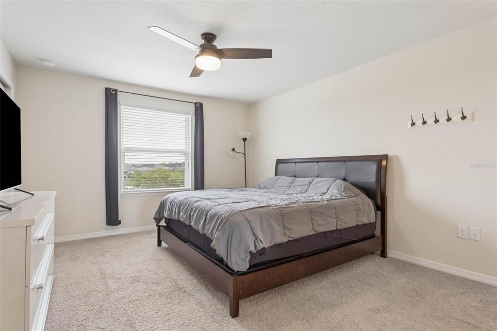 For Sale: $248,900 (2 beds, 2 baths, 1588 Square Feet)