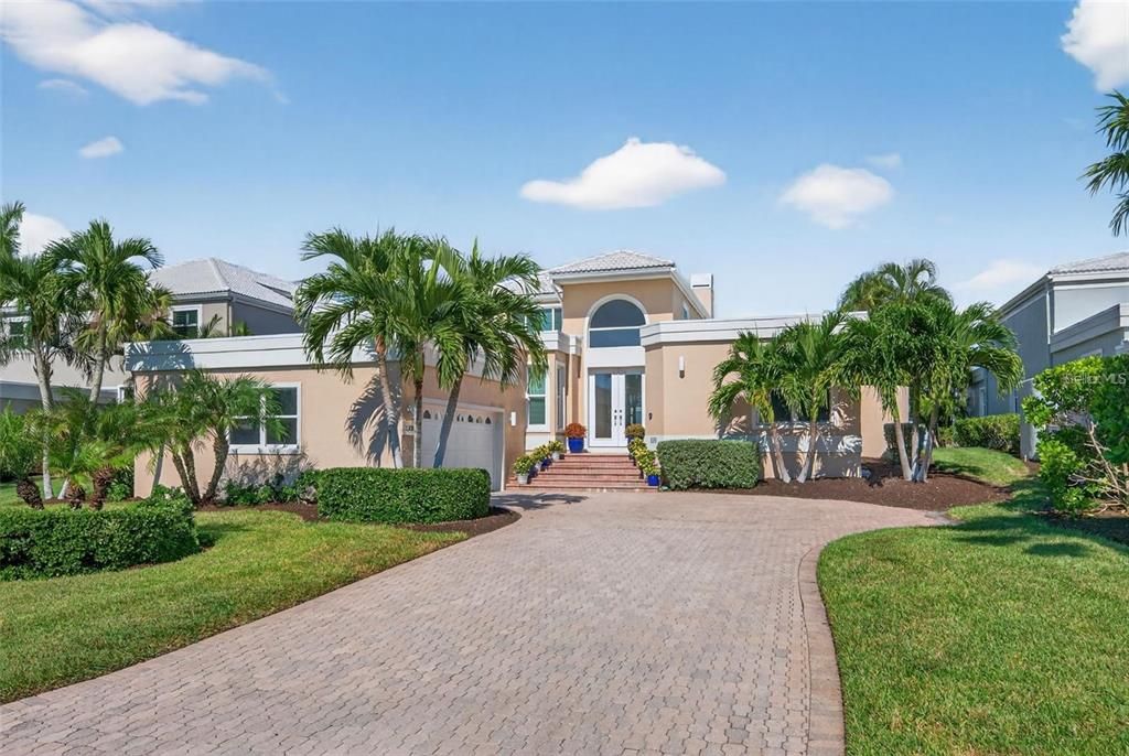 For Sale: $3,275,000 (3 beds, 3 baths, 3341 Square Feet)