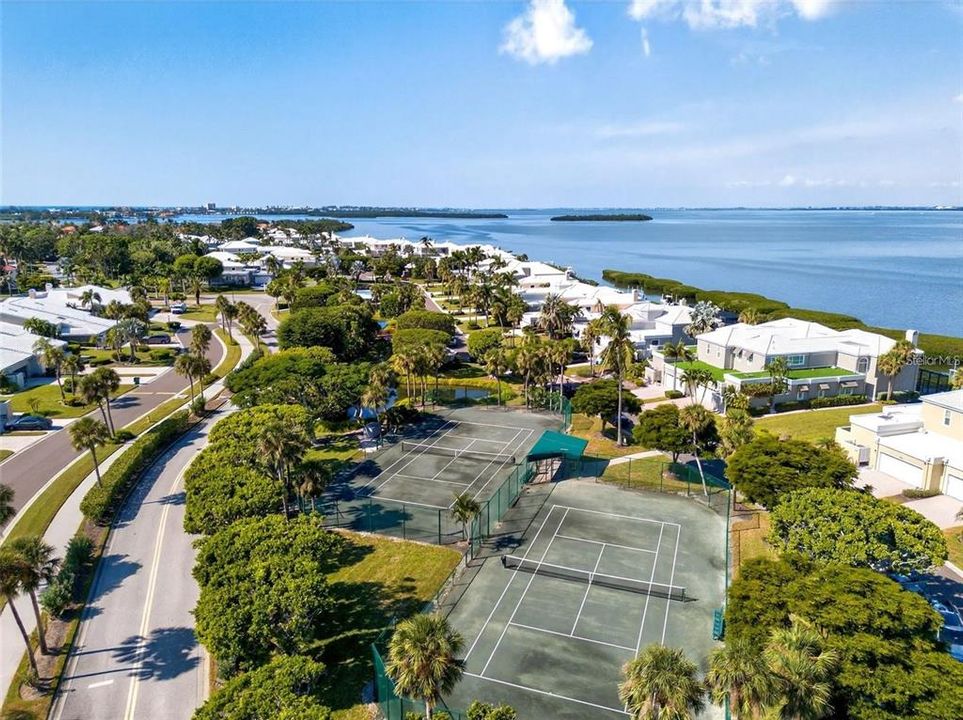 For Sale: $3,275,000 (3 beds, 3 baths, 3341 Square Feet)