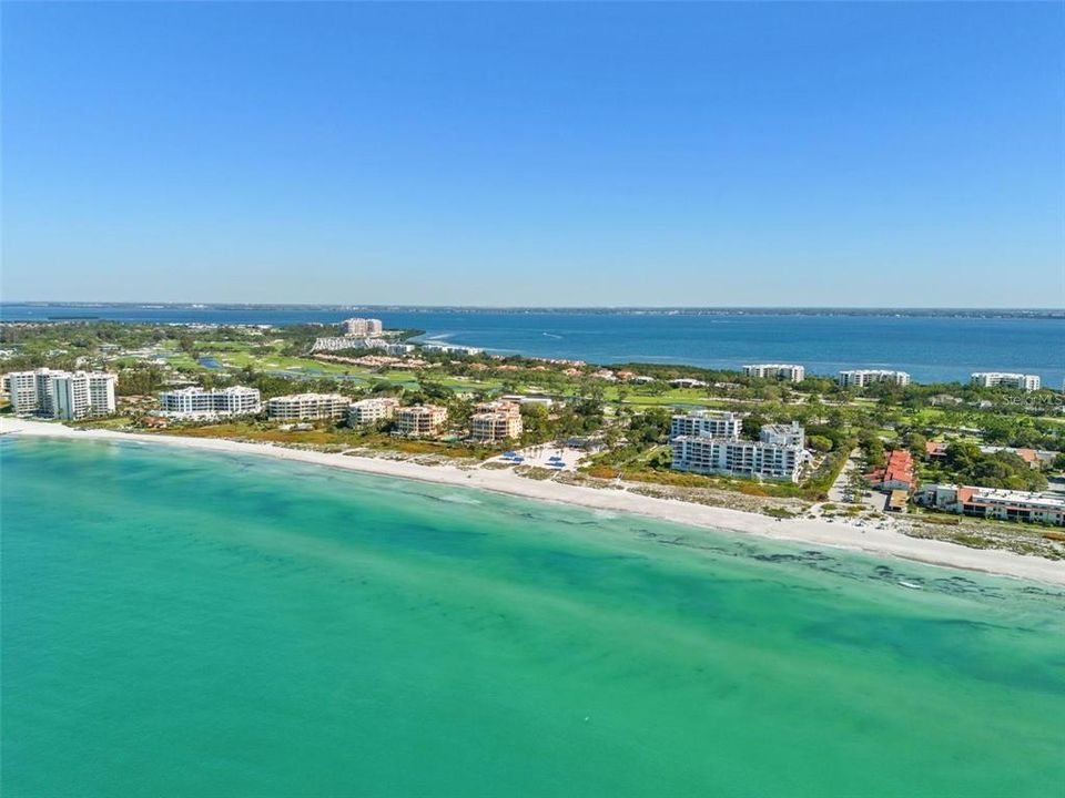 For Sale: $3,275,000 (3 beds, 3 baths, 3341 Square Feet)