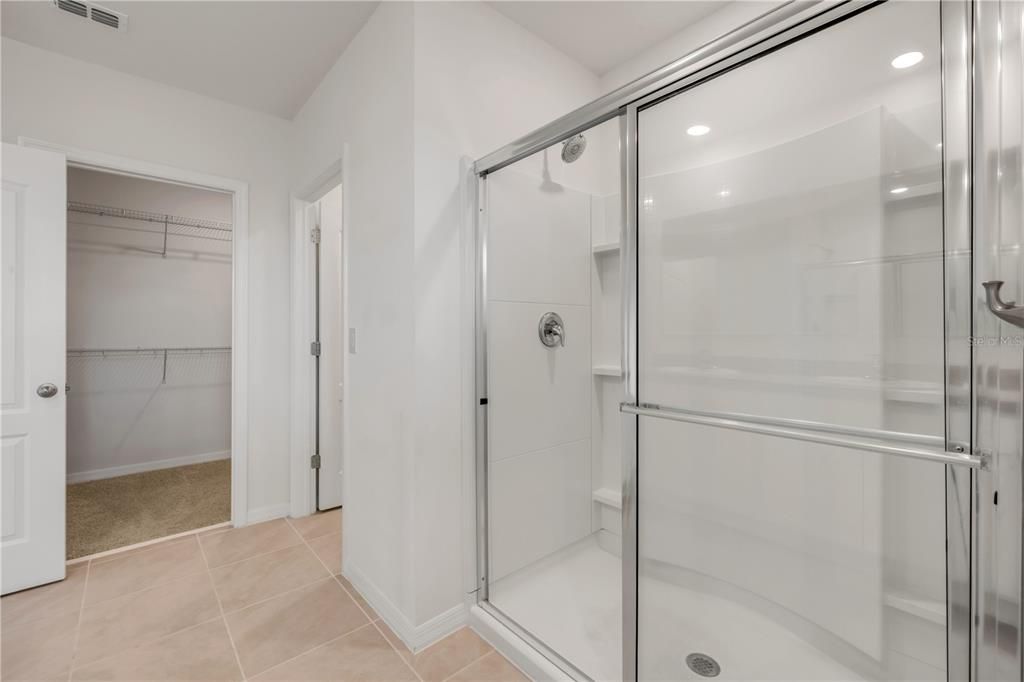 В аренду: $3,195 (5 спален, 3 ванн, 2674 Квадратных фут)