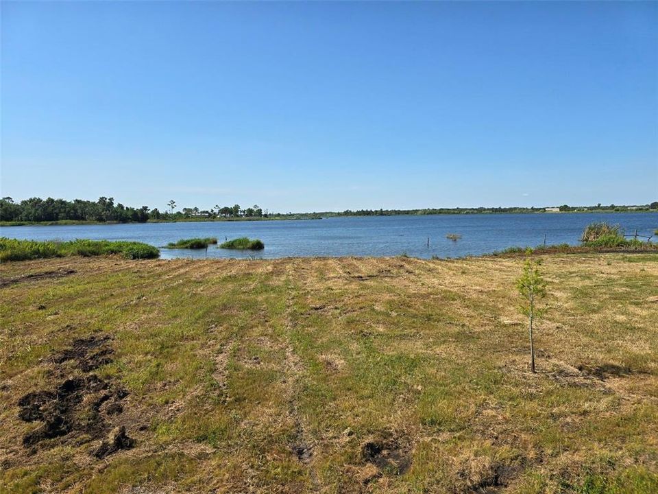 待售: $895,000 (24.00 acres)