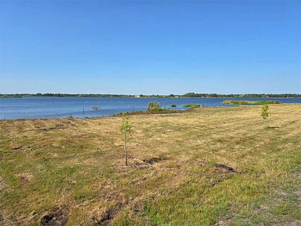 待售: $895,000 (24.00 acres)
