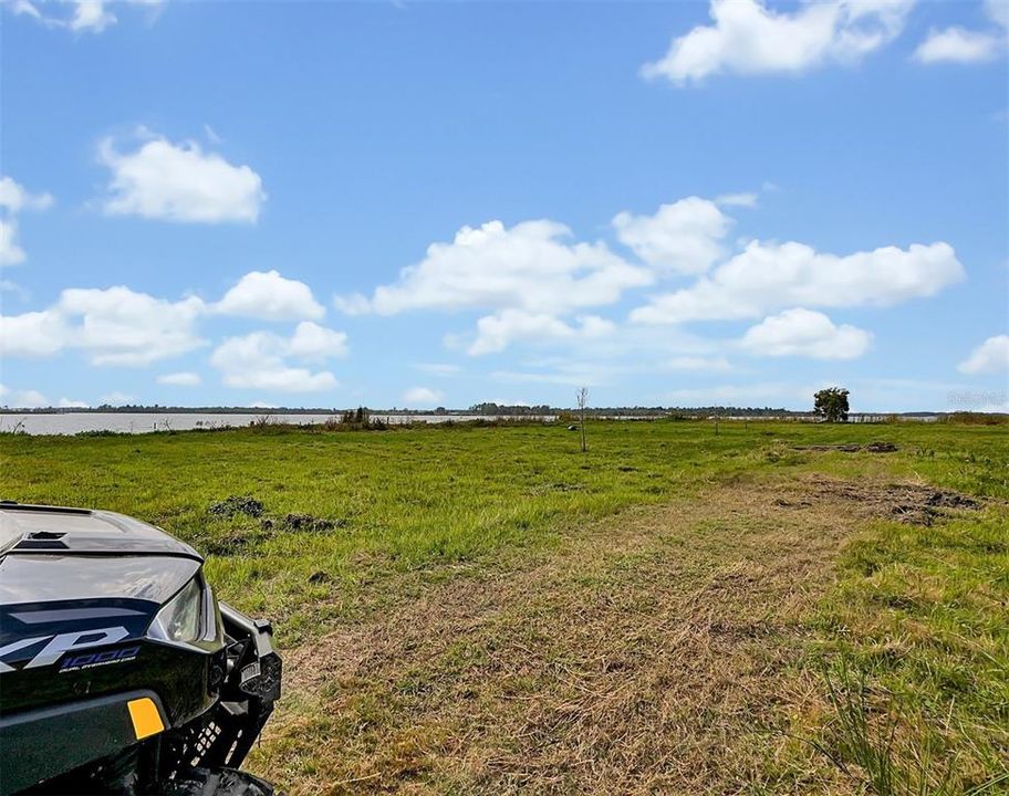 待售: $895,000 (24.00 acres)