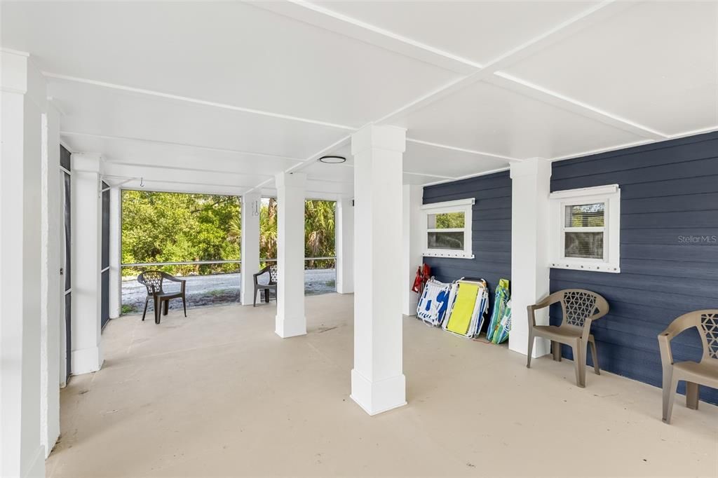 For Sale: $800,000 (5 beds, 4 baths, 3435 Square Feet)