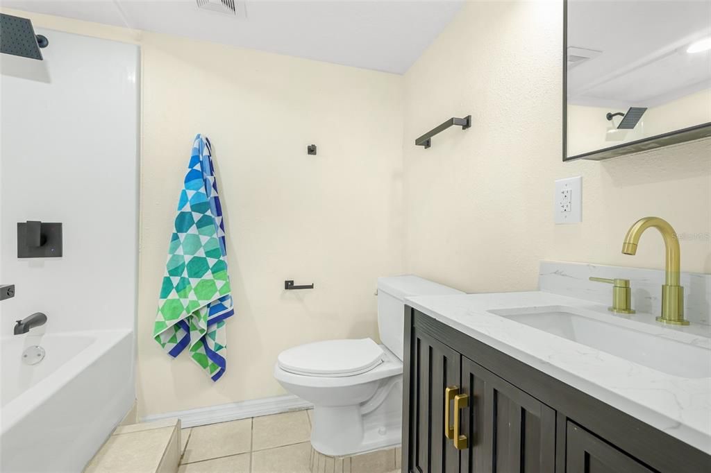 For Sale: $800,000 (5 beds, 4 baths, 3435 Square Feet)