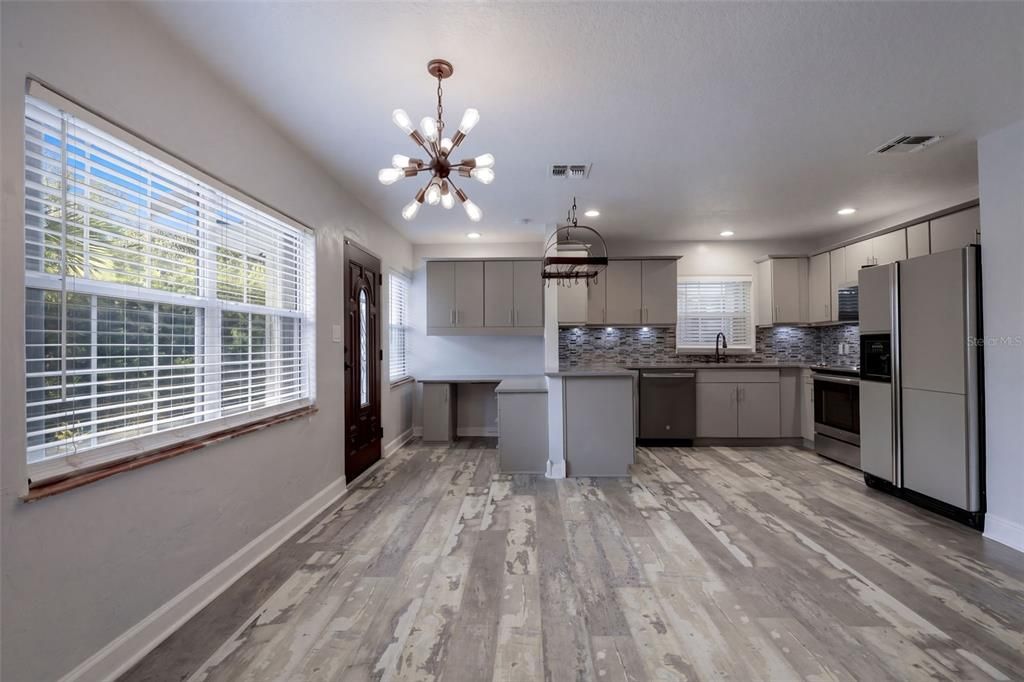 En Renta: $2,495 (2 camas, 2 baños, 1194 Pies cuadrados)