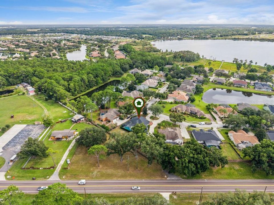 En Venta: $1,200,000 (5 camas, 4 baños, 3951 Pies cuadrados)