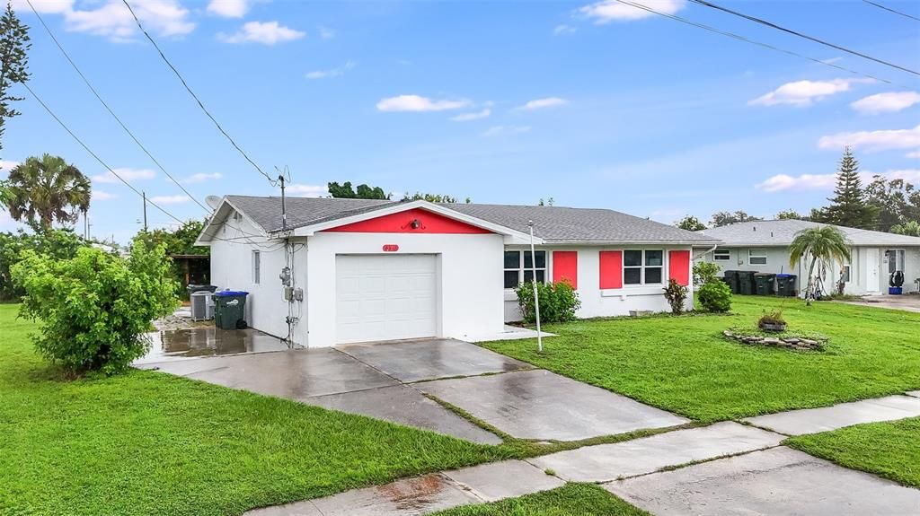 For Sale: $169,900 (2 beds, 2 baths, 1119 Square Feet)