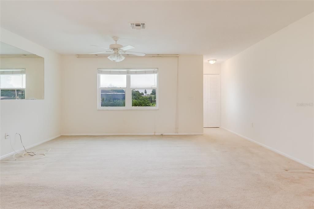 For Sale: $169,900 (2 beds, 2 baths, 1119 Square Feet)
