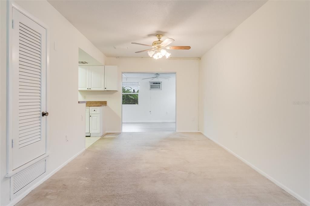 For Sale: $169,900 (2 beds, 2 baths, 1119 Square Feet)