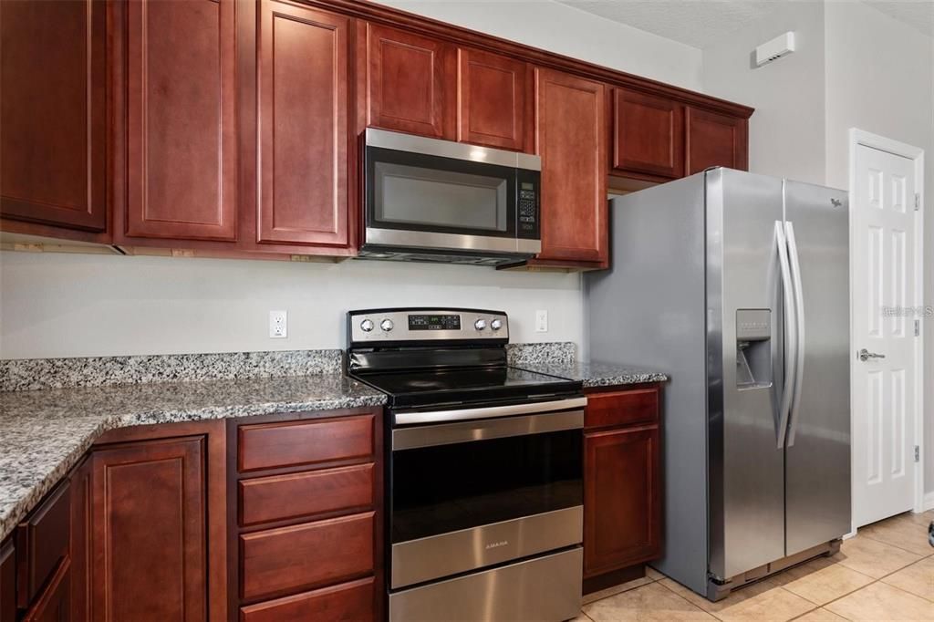 For Rent: $2,650 (4 beds, 2 baths, 2144 Square Feet)