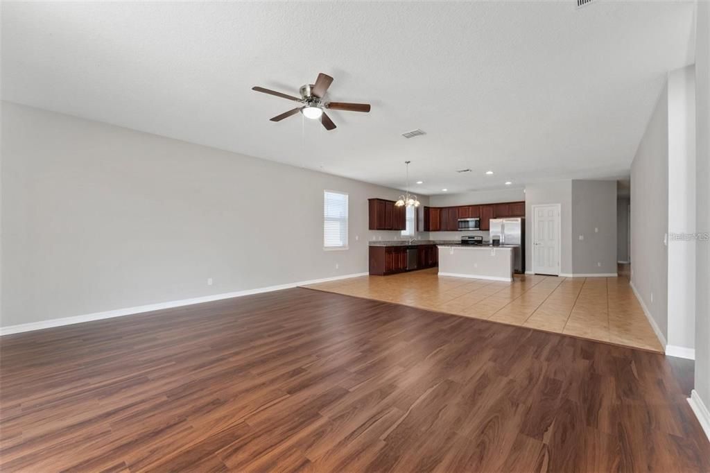 For Rent: $2,650 (4 beds, 2 baths, 2144 Square Feet)