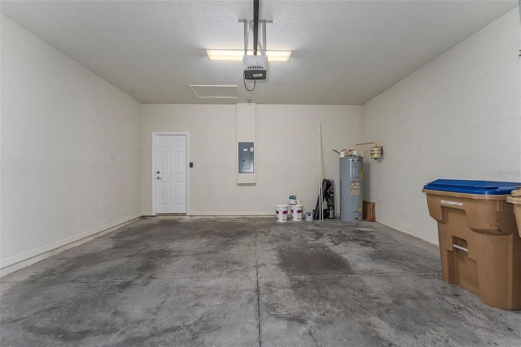 For Rent: $2,650 (4 beds, 2 baths, 2144 Square Feet)