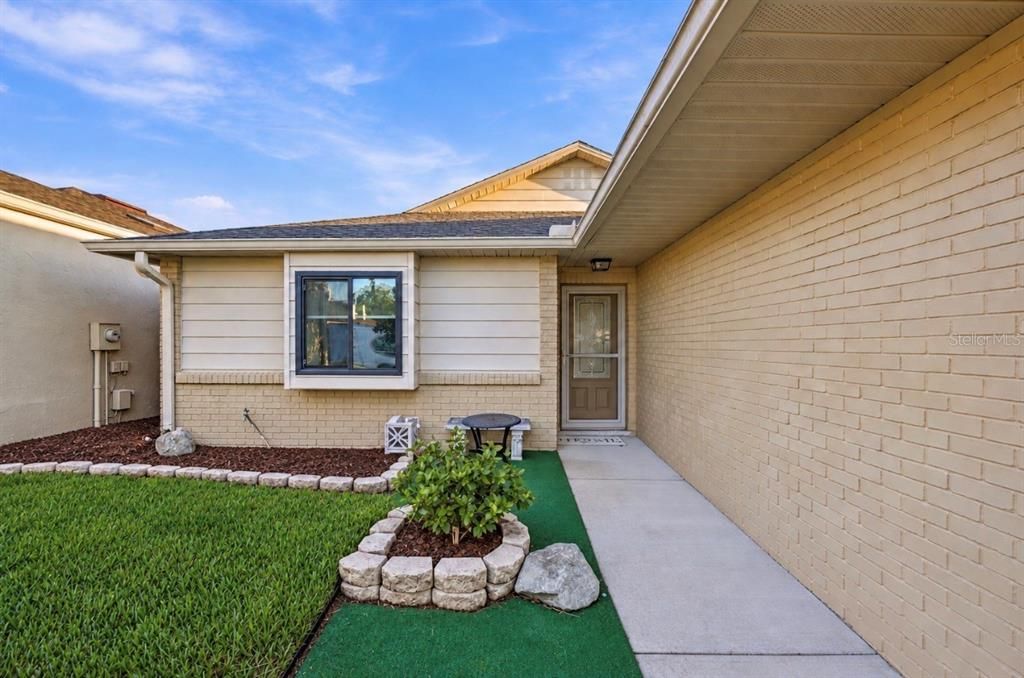 For Sale: $209,900 (2 beds, 2 baths, 1419 Square Feet)