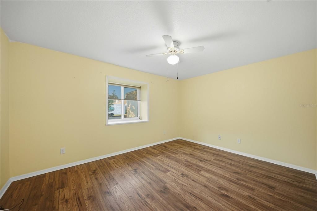 For Sale: $209,900 (2 beds, 2 baths, 1419 Square Feet)