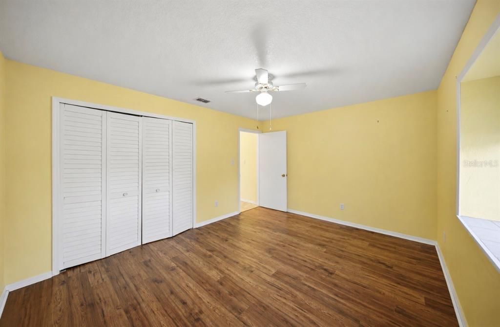 For Sale: $209,900 (2 beds, 2 baths, 1419 Square Feet)