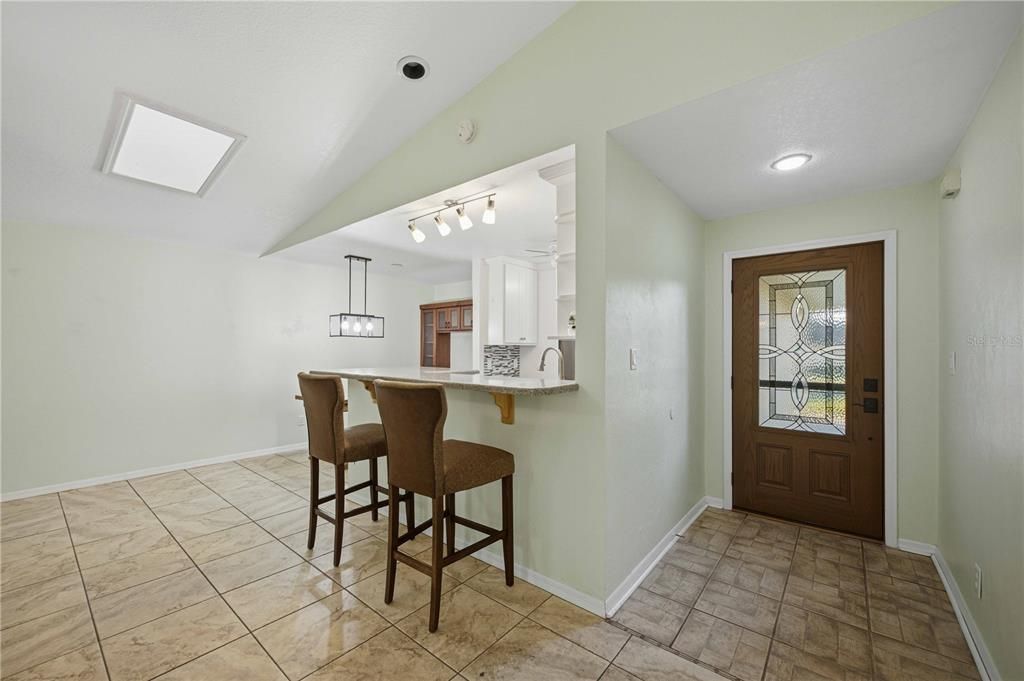 For Sale: $209,900 (2 beds, 2 baths, 1419 Square Feet)