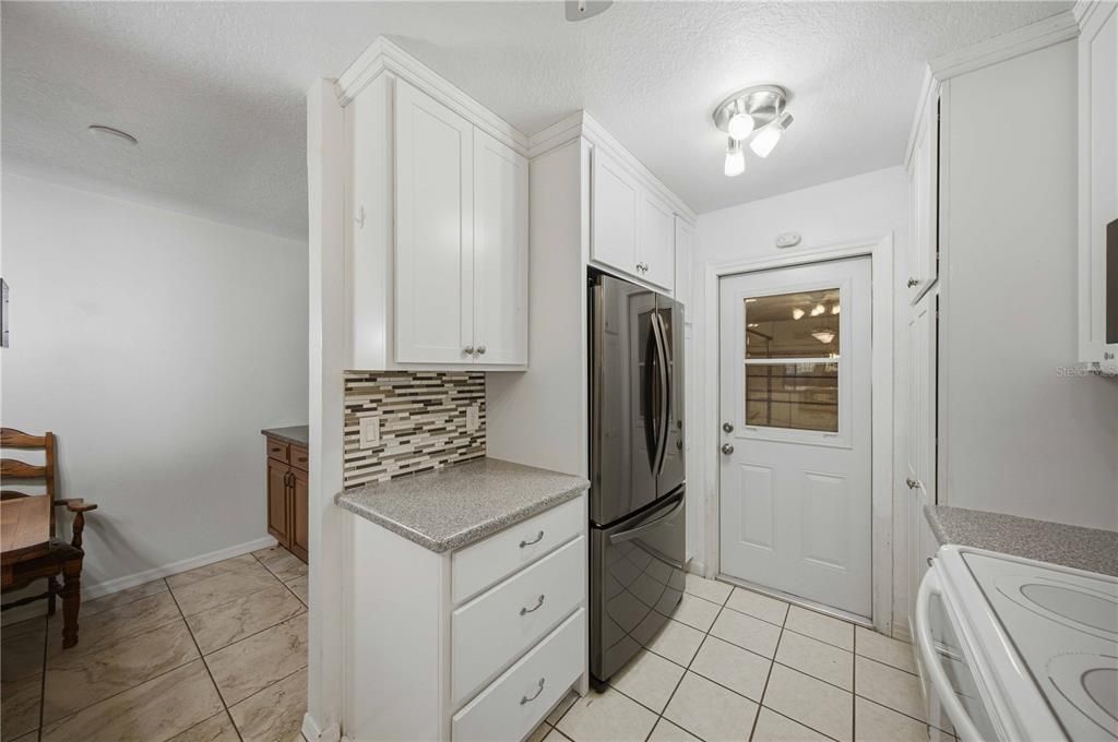 For Sale: $209,900 (2 beds, 2 baths, 1419 Square Feet)