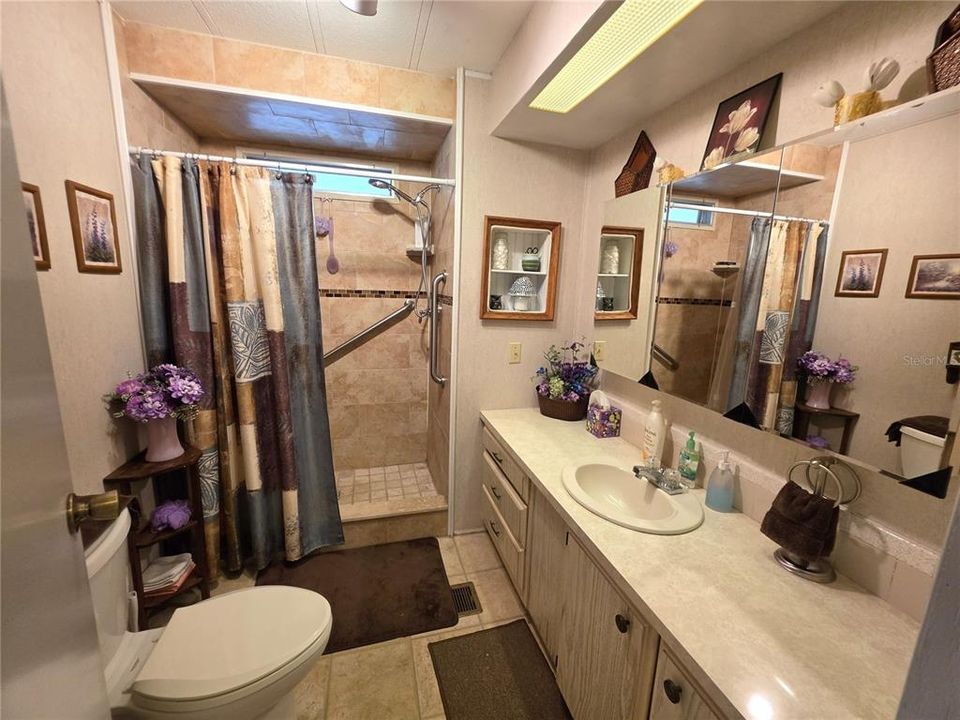 На продажу: $94,900 (2 спален, 2 ванн, 960 Квадратных фут)