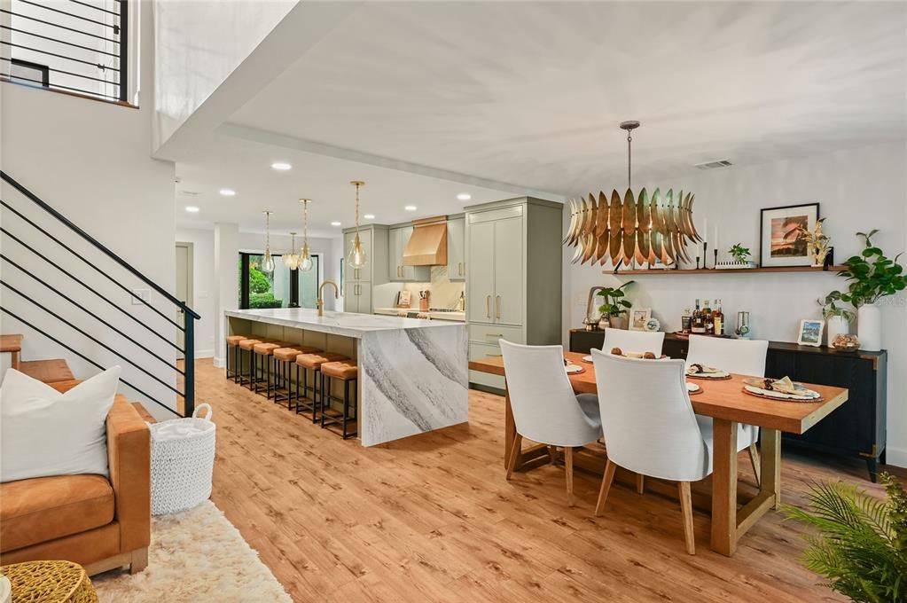 En Venta: $799,000 (2 camas, 2 baños, 1359 Pies cuadrados)