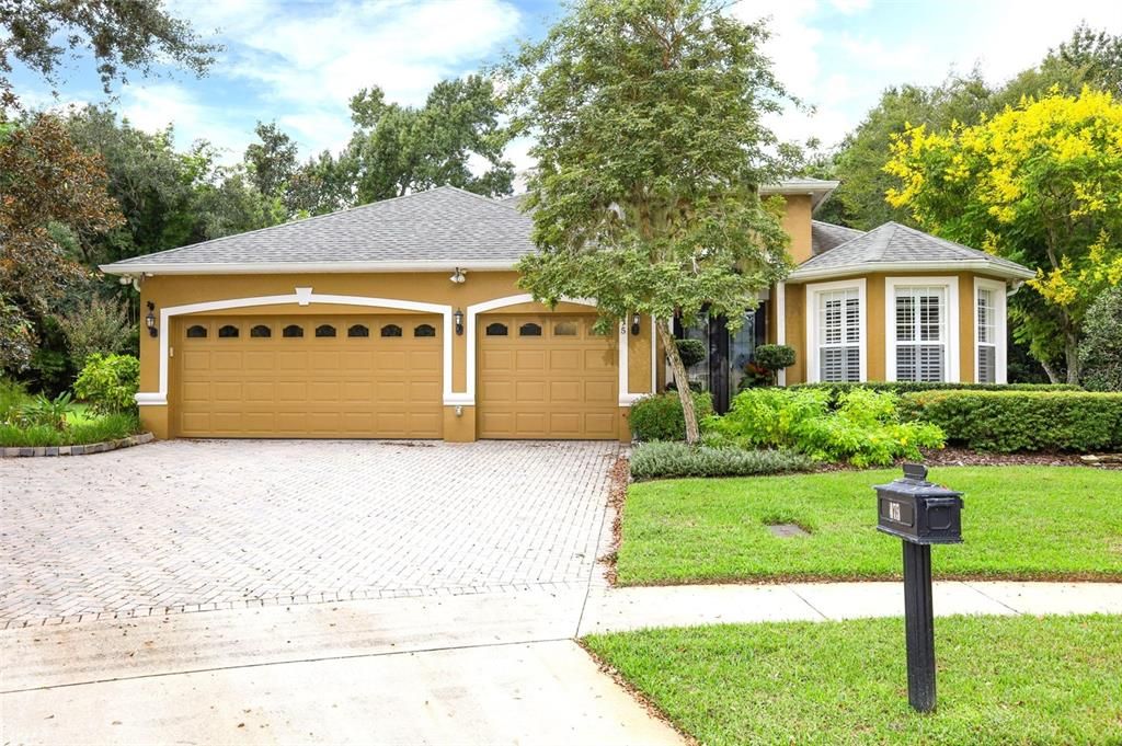 En Venta: $699,900 (4 camas, 3 baños, 2520 Pies cuadrados)