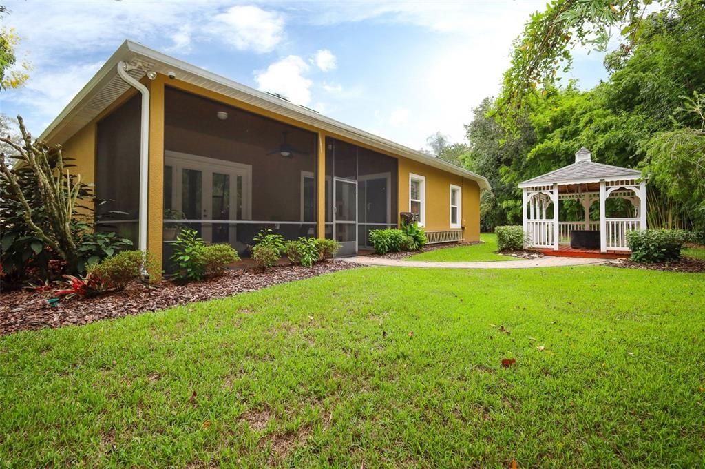 En Venta: $699,900 (4 camas, 3 baños, 2520 Pies cuadrados)