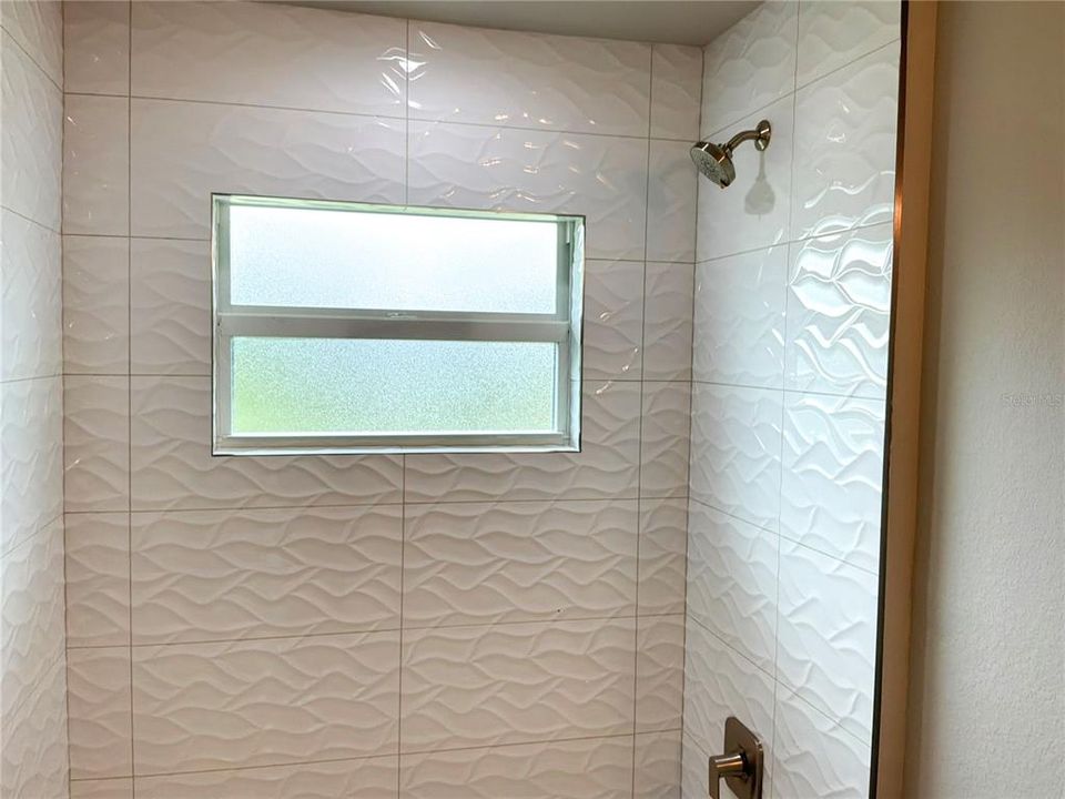 На продажу: $389,900 (3 спален, 2 ванн, 1622 Квадратных фут)