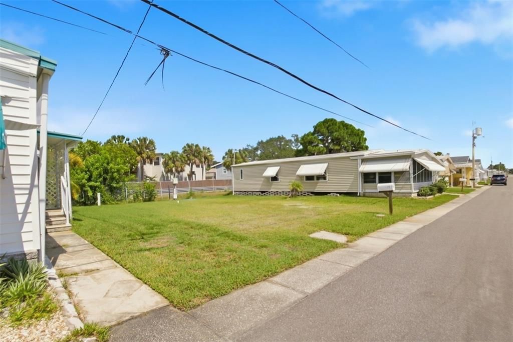 待售: $55,000 (0.14 acres)