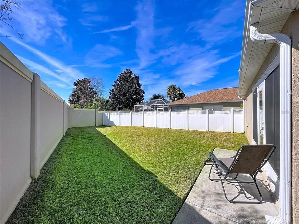 For Sale: $374,900 (2 beds, 2 baths, 1196 Square Feet)