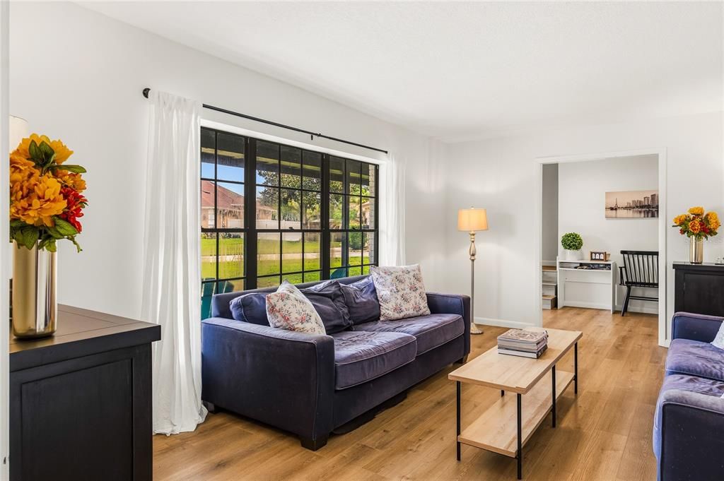 En Venta: $670,000 (4 camas, 2 baños, 2729 Pies cuadrados)