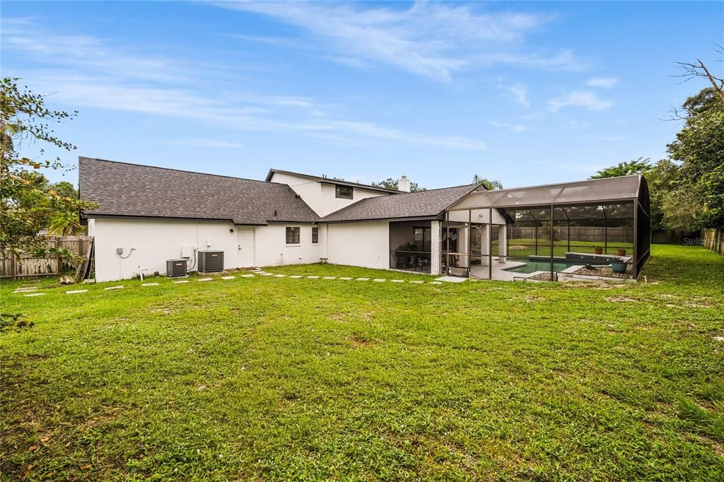 En Venta: $670,000 (4 camas, 2 baños, 2729 Pies cuadrados)
