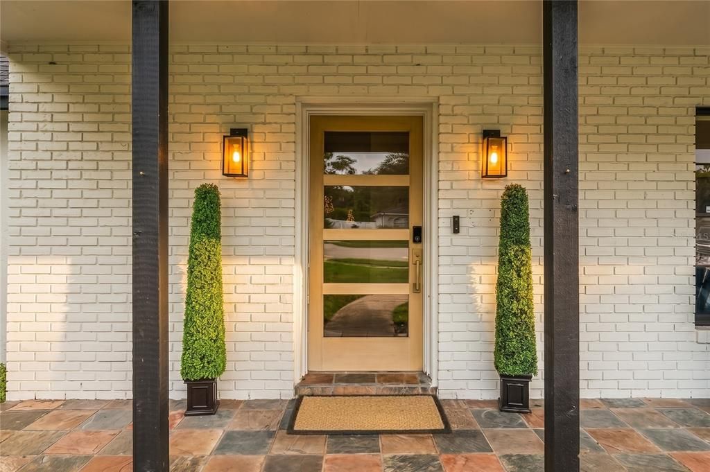 En Venta: $670,000 (4 camas, 2 baños, 2729 Pies cuadrados)