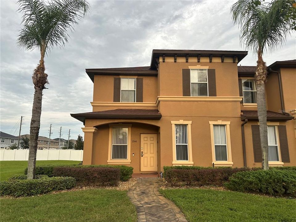 En Venta: $330,000 (4 camas, 3 baños, 1856 Pies cuadrados)