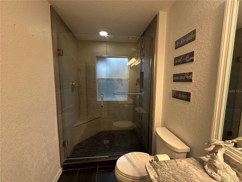 En Venta: $330,000 (4 camas, 3 baños, 1856 Pies cuadrados)