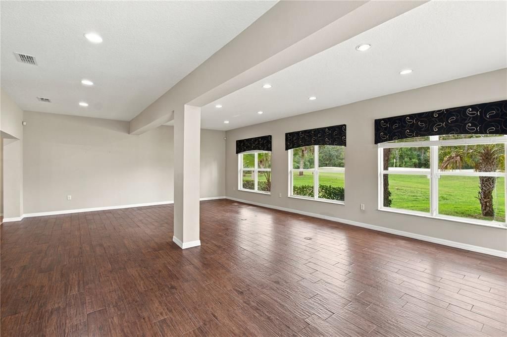 En Venta: $519,900 (3 camas, 3 baños, 3078 Pies cuadrados)