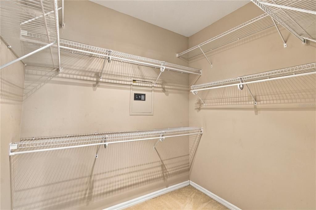 En Venta: $519,900 (3 camas, 3 baños, 3078 Pies cuadrados)