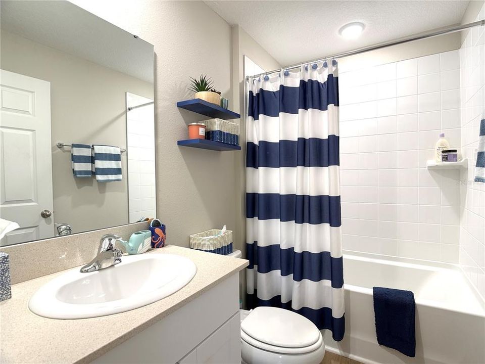 В аренду: $1,950 (3 спален, 2 ванн, 1420 Квадратных фут)