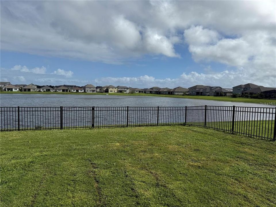 For Rent: $3,000 (5 beds, 2 baths, 2764 Square Feet)