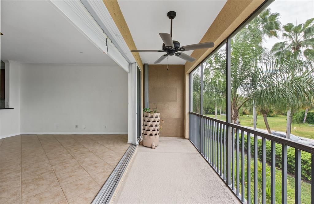 En Venta: $450,000 (3 camas, 2 baños, 2056 Pies cuadrados)