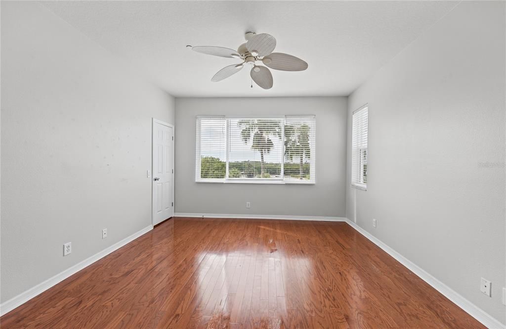 En Venta: $450,000 (3 camas, 2 baños, 2056 Pies cuadrados)