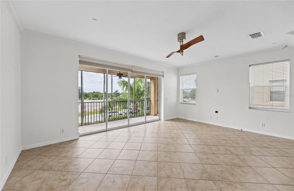 En Venta: $450,000 (3 camas, 2 baños, 2056 Pies cuadrados)
