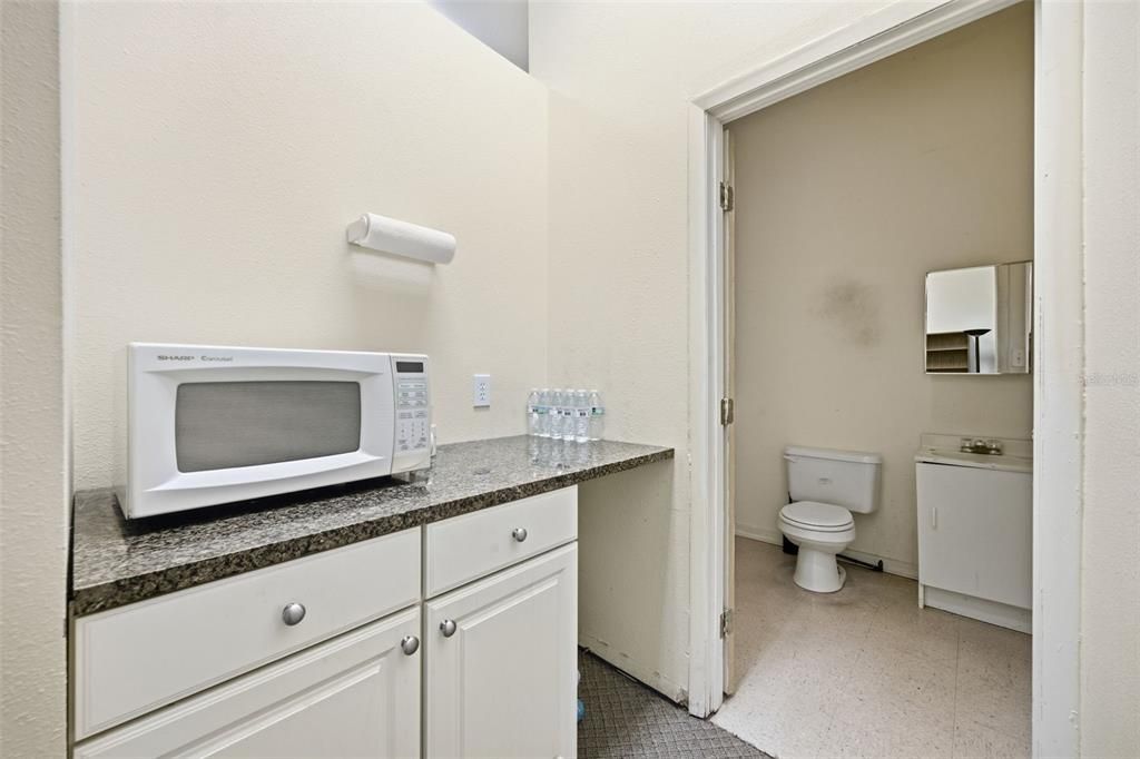For Sale: $875,000 (4 beds, 3 baths, 2360 Square Feet)