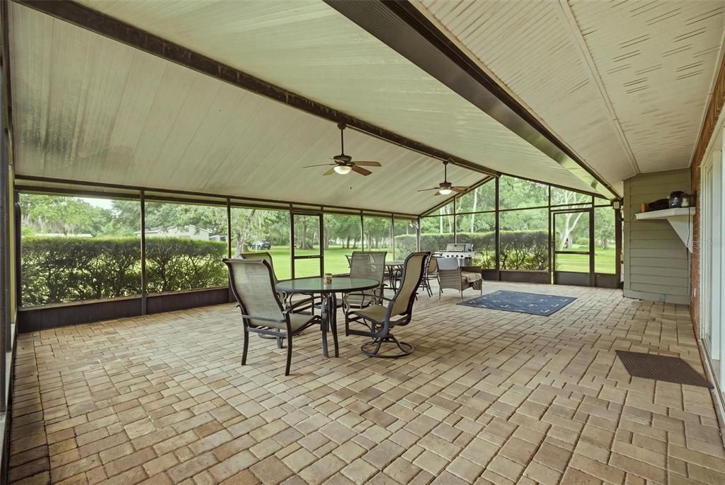For Sale: $875,000 (4 beds, 3 baths, 2360 Square Feet)