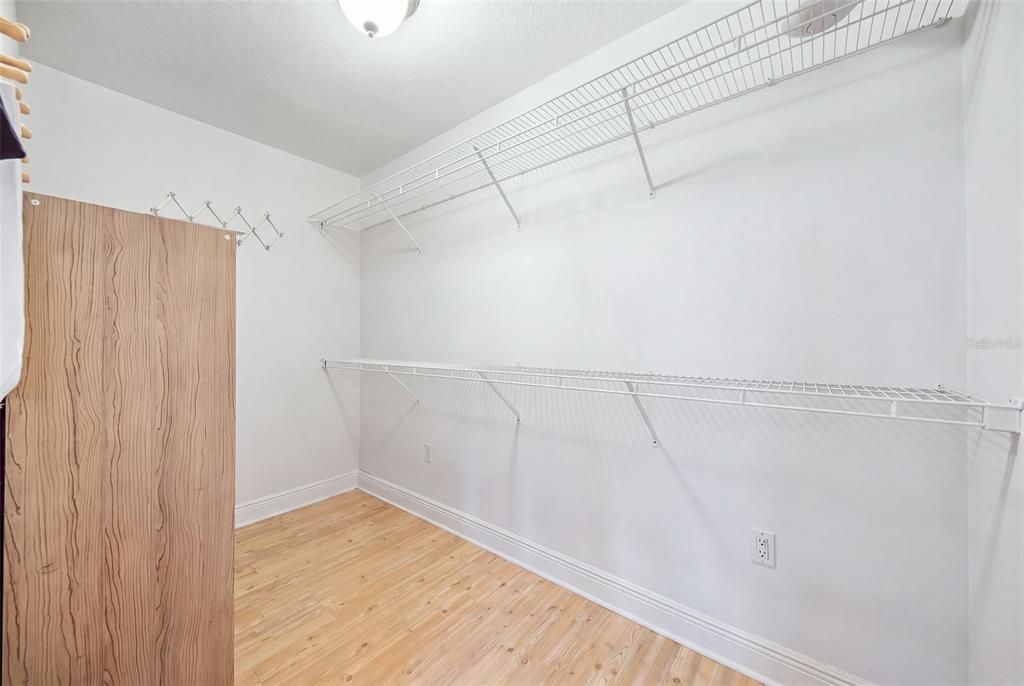 For Sale: $875,000 (4 beds, 3 baths, 2360 Square Feet)