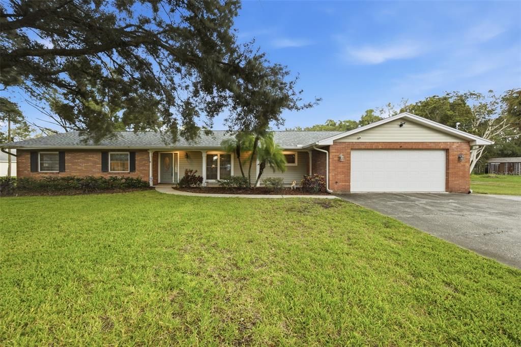 For Sale: $875,000 (4 beds, 3 baths, 2360 Square Feet)