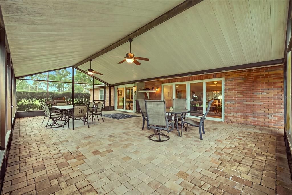 For Sale: $875,000 (4 beds, 3 baths, 2360 Square Feet)