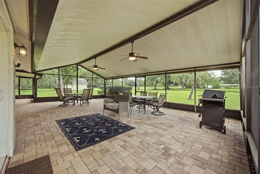 For Sale: $875,000 (4 beds, 3 baths, 2360 Square Feet)