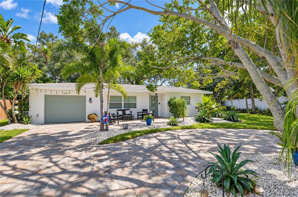 待售: $489,000 (2 贝兹, 2 浴室, 1230 平方英尺)